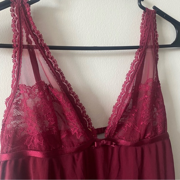 Y2K Victoria’s Secret Very Sexy Collection Satin Lace Trim V Neck Low Back Slip - Picture 6 of 12